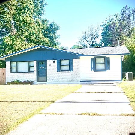 4/2 Home Close To Beach, Centrally Located! Gulfport Exterior photo